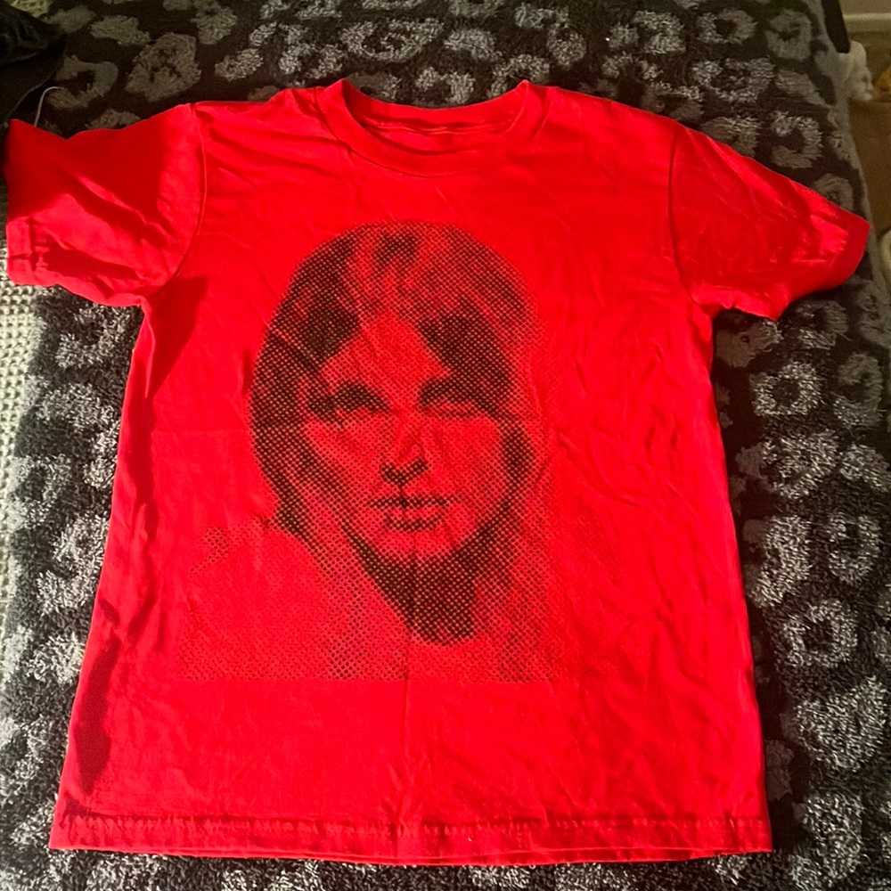 tee shirt